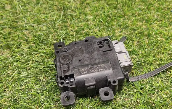 Lexus GS 250 350 300H 450H Air flap motor/actuator 0638002110