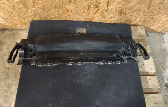 Porsche Macan (95B) Bottom radiator support slam panel 95B805241B