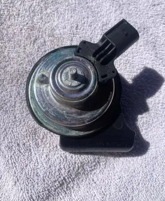 Volkswagen PASSAT B7 Horn signal 7N0951223A
