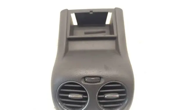 Rear air vent grill