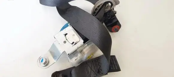 KIA Carens II Front seatbelt b1208a