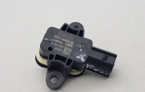 Ford Fusion II Airbag deployment crash/impact sensor DS7T14C676AA