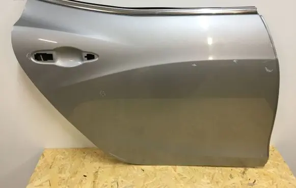 Maserati Ghibli Rear door 1401171007179 149117 087179