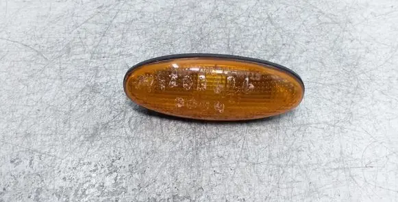 Mazda 626 Front fender indicator light 0464120