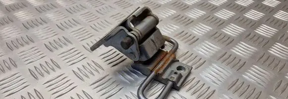 Audi A6 S6 C6 4F Front door lower hinge 8E0831411E