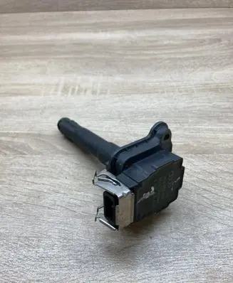 Audi A6 S6 C5 4B High voltage ignition coil 058905105