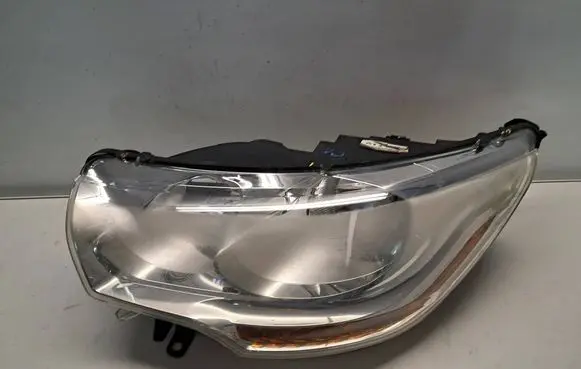 Citroen C4 II Headlight/headlamp 9687308380