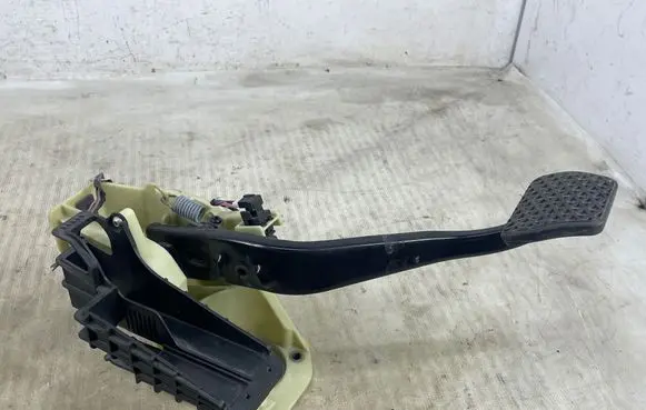 BMW 7 F01 F02 F03 F04 Brake pedal 6782665 144167