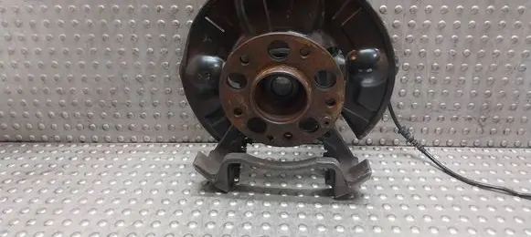 Mercedes-Benz A W168 Front wheel hub spindle knuckle 6814