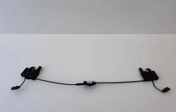 Audi TT TTS RS Mk3 8S Engine bonnet/hood lock/latch loop/hook 8S0823509B
