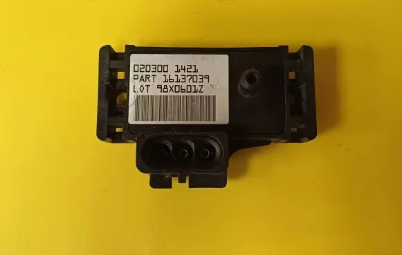 Opel Tigra A Air pressure sensor 16137039