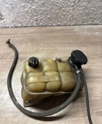 BMW 3 E30 Coolant expansion tank/reservoir 17126410