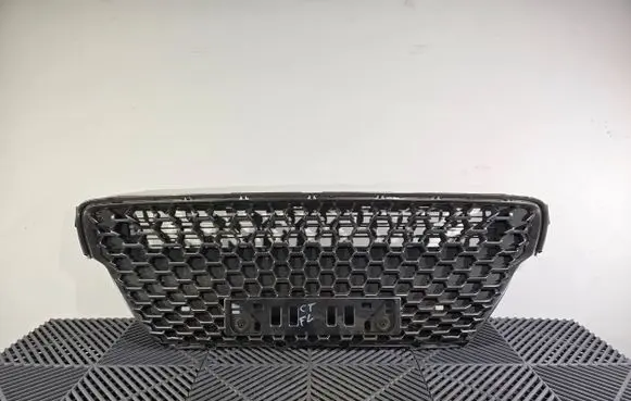 Lexus CT 200H Front bumper lower grill 5310276020