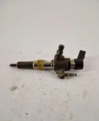 Ford C-MAX II Fuel injector 9802448680