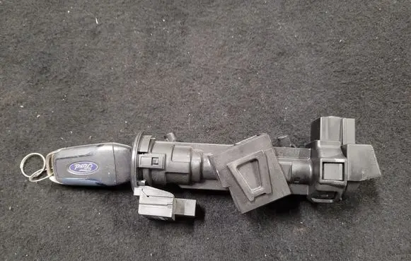 Ford Fusion II Ignition lock DG9C3F642 DG9C3F642AC DS7T15K601