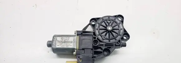 Mini One - Cooper R56 Front door window regulator motor 2757043 0130822380 R11105001