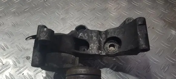 Opel Astra G Engine mounting bracket