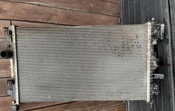 Opel Insignia A Coolant radiator 13241725 S8112001