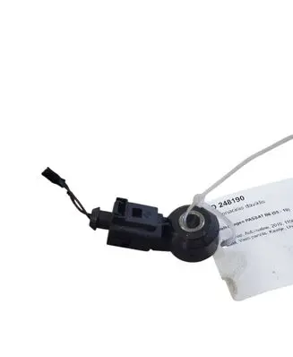 Volkswagen PASSAT B6 Detonation knock sensor 030905377C