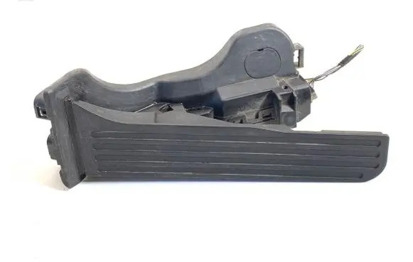 Volkswagen PASSAT B7 Accelerator throttle pedal 1K1721503AL