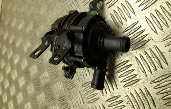 Polestar 4 Webasto circulation pump for autonomous heater P6608007369