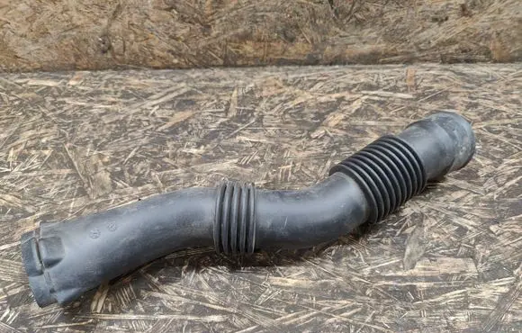 Dacia Sandero Air intake hose/pipe 165555736R