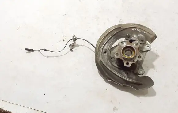 BMW X3 G01 Front wheel hub 6882599