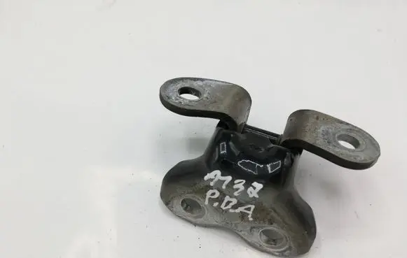 Toyota Corolla Verso E121 Front door lower hinge NOCODE