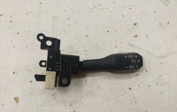 Toyota Corolla Verso AR10 Cruise control switch 8463234010 8463234011 8A174