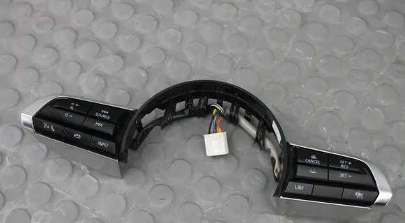 Mazda CX-30 Steering wheel buttons/switches MULTIFUNKCJACX30