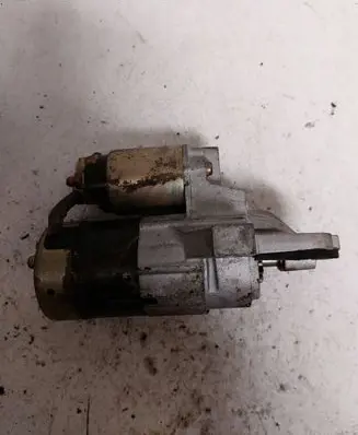 Mazda 3 I Starter motor M000T90981 L813