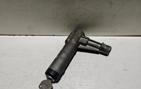 Audi 100 200 5000 C3 Ignition lock 443905851A