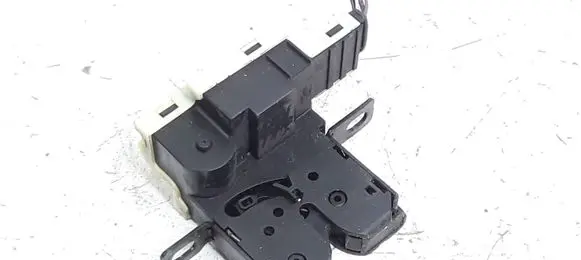 Renault Laguna II Tailgate window lock/catch/latch 8200000894