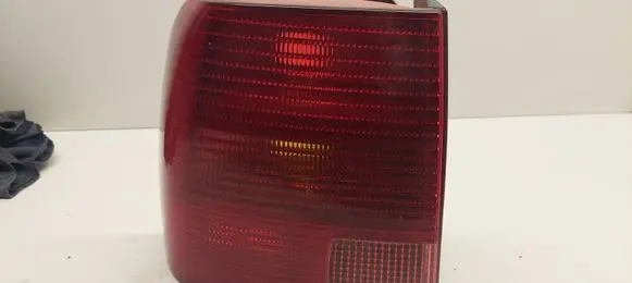 Volkswagen PASSAT B5 Rear/tail lights