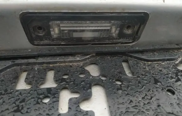 Volkswagen Golf V Number plate light