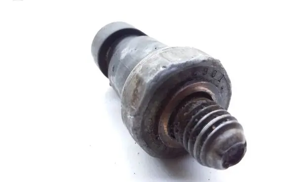Opel Zafira A Oil pressure sensor 24577642