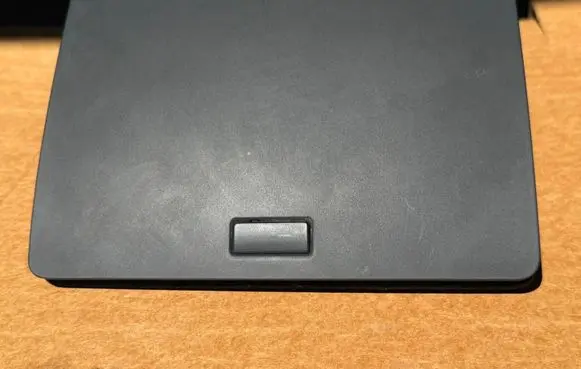 Volkswagen Touran II Glove box 1T1857921