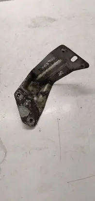 Seat Toledo III (5P) Fender mounting bracket 5p0821136