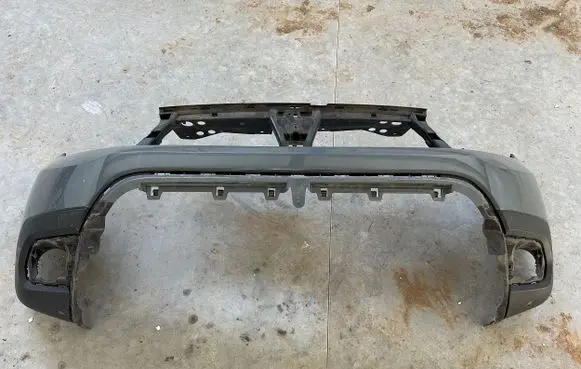 Dacia Duster Front bumper 620221776R