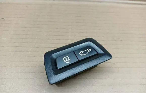BMW 2 Active Tourer U06 Tailgate/boot open switch button 9275121
