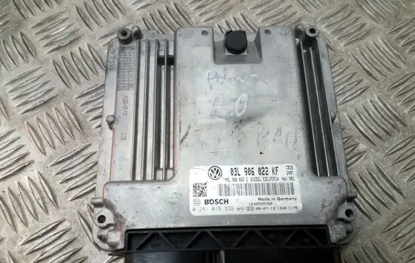 Volkswagen PASSAT B6 Engine control unit/module ECU 03L906022KF EDC17CP14