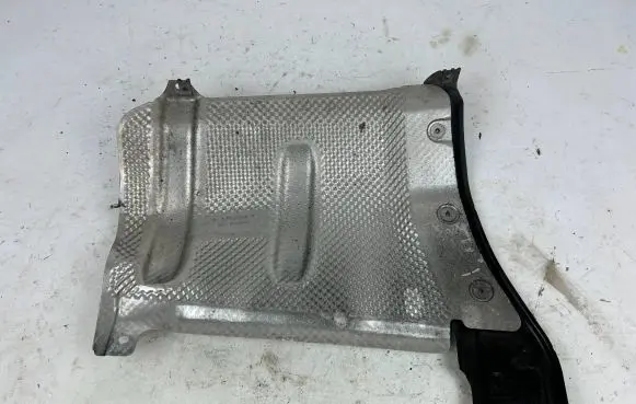 Mercedes-Benz E AMG W212 Exhaust heat shield A2126800222 A2126820286
