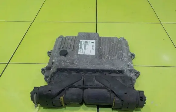 Opel Agila B Engine control unit/module 55563977