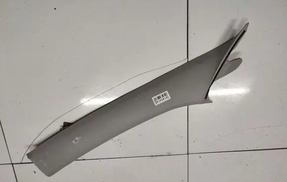 Mazda 3 I (C) pillar trim