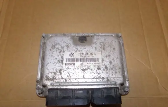 Skoda Octavia Mk1 (1U) Engine control unit/module 0281010128