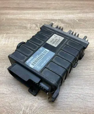 Volkswagen PASSAT B3 Engine control unit/module ECU 443907403G 0280000739