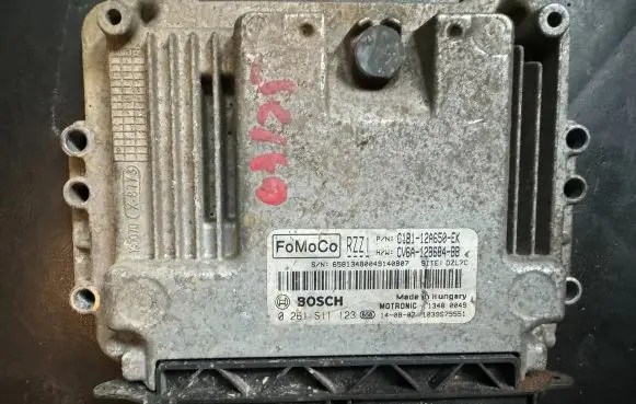 Ford Fiesta Engine control unit/module C1B112A650EK CV6A12B684BB 0261S11123