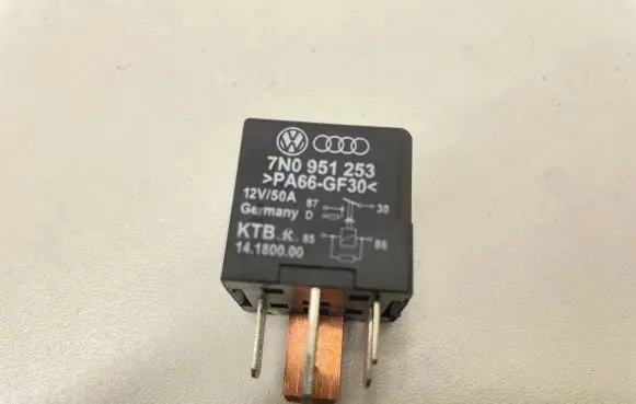 Volkswagen Scirocco Other relay 7N0951253 14180000 12V50A