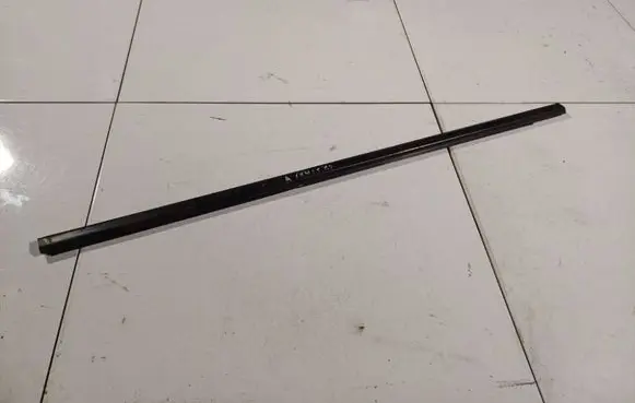 Nissan Almera Tino Front door glass trim molding 