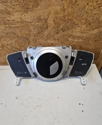Toyota Urban Cruiser (XP110) Speedometer (instrument cluster) 769166370